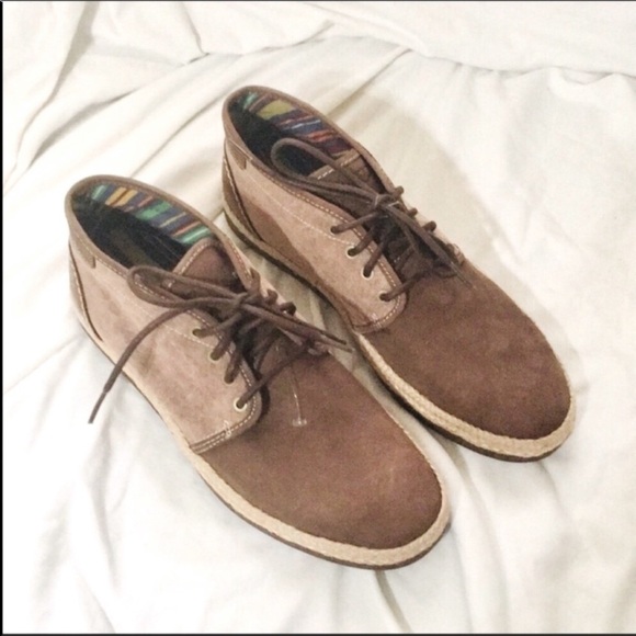 NWOB Ugg Australia Cantrell high top main image 7